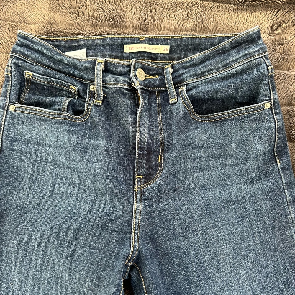 Levi’s High Rise Bootcut 725s Denim